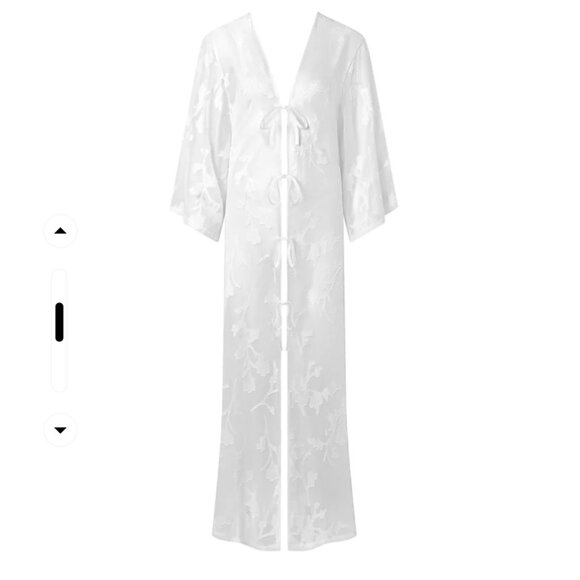 BLUEBELLA Darla Kaftan White - Size Small - NWT - Picture 1 of 13